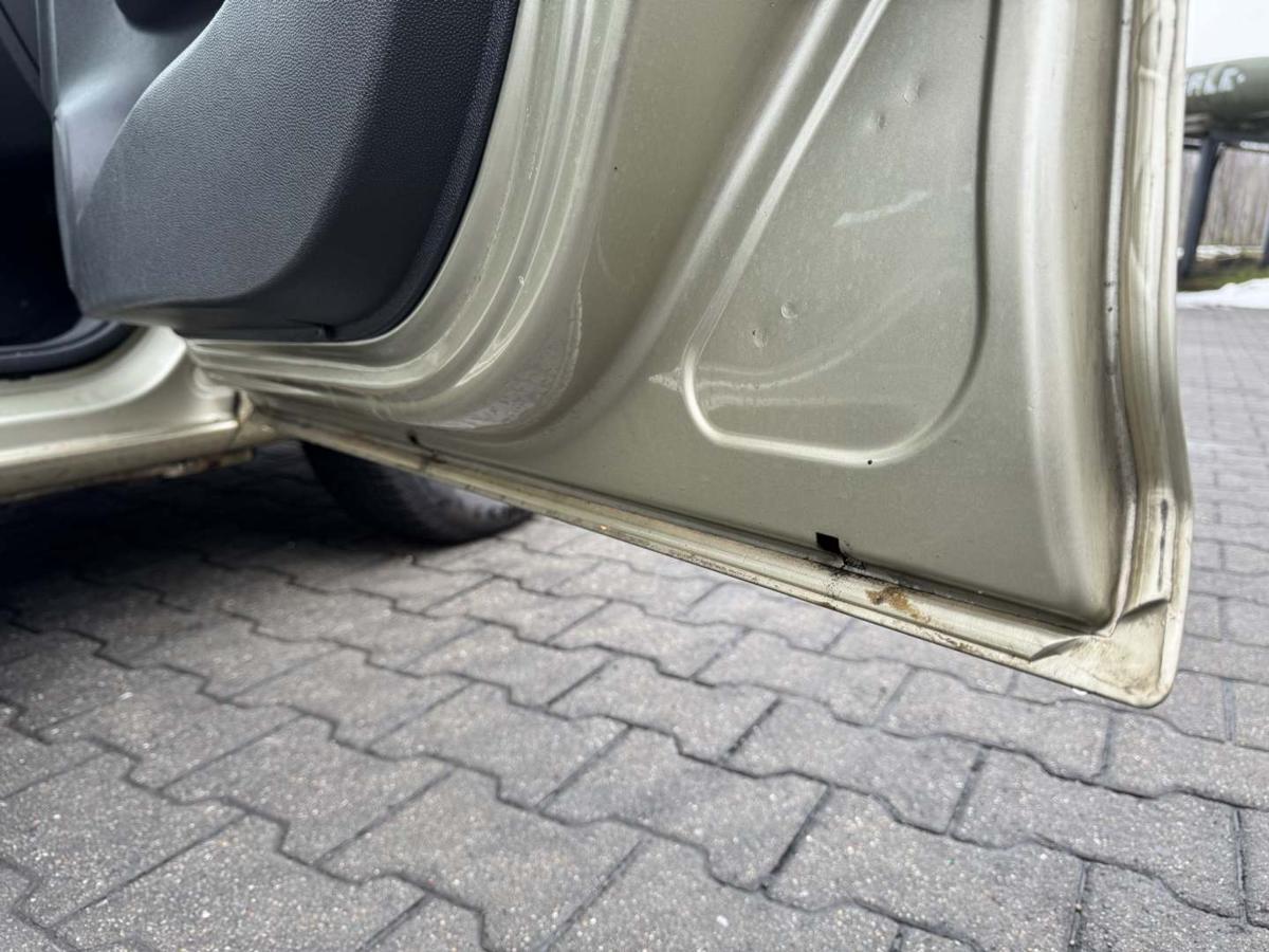 Opel Corsa D original T&uuml;r vorn rechts Z40M Champagnersilber 5-T&uuml;rer Rohbau Bj.2006